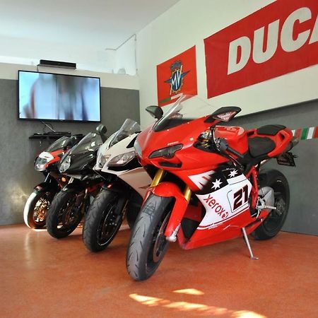 Italian Piston House Sport Moto Rent Bed and Breakfast Millesimo Exteriör bild
