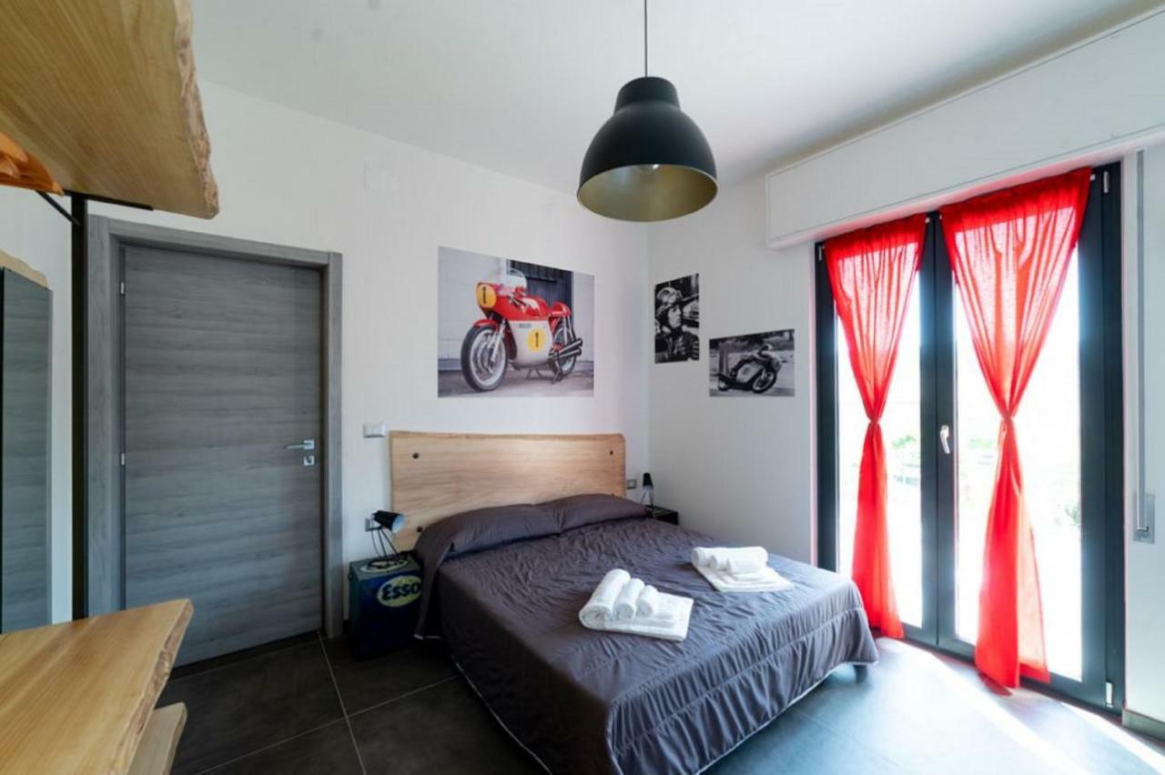 Italian Piston House Sport Moto Rent Bed and Breakfast Millesimo Exteriör bild