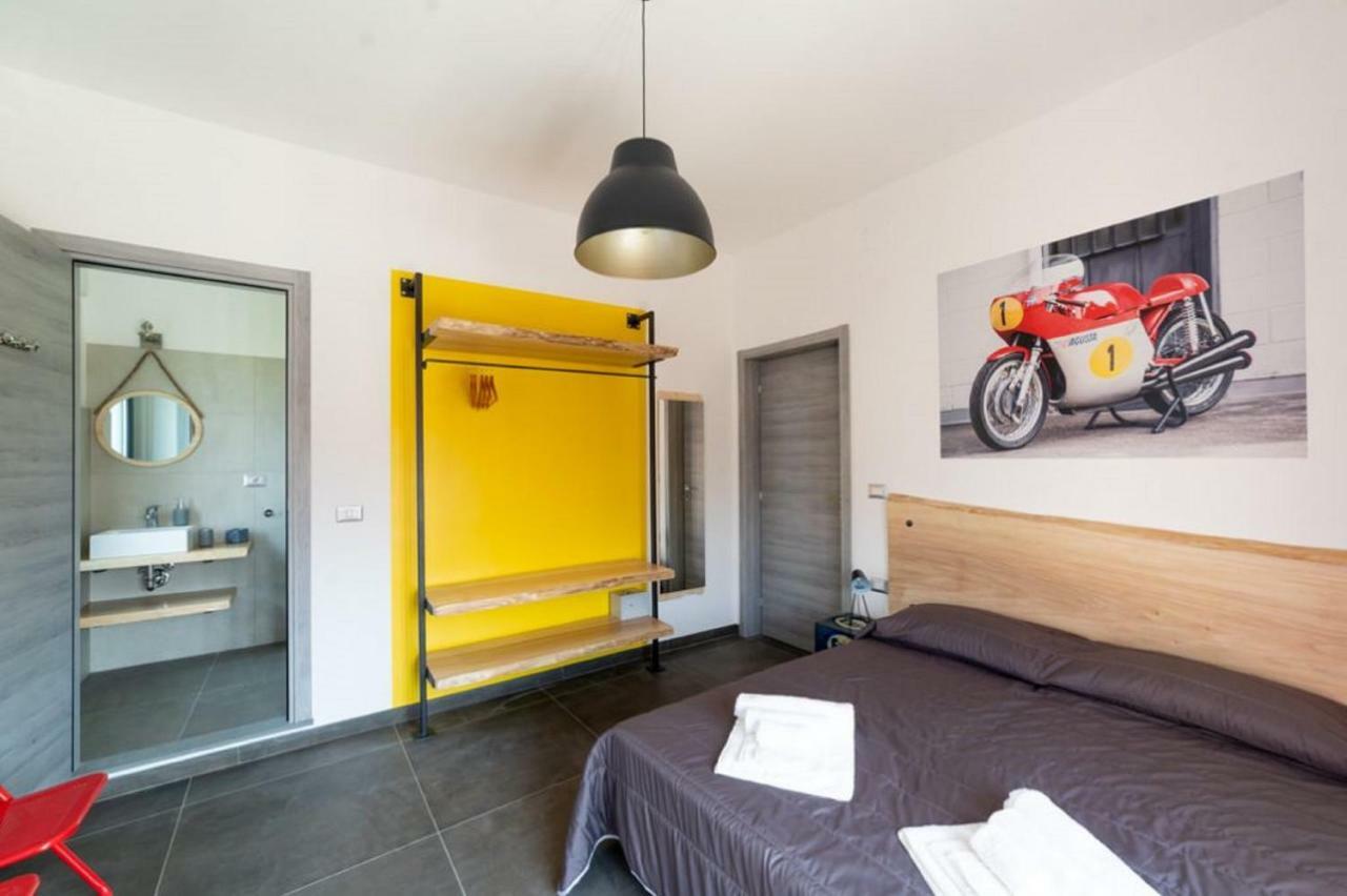 Italian Piston House Sport Moto Rent Bed and Breakfast Millesimo Exteriör bild