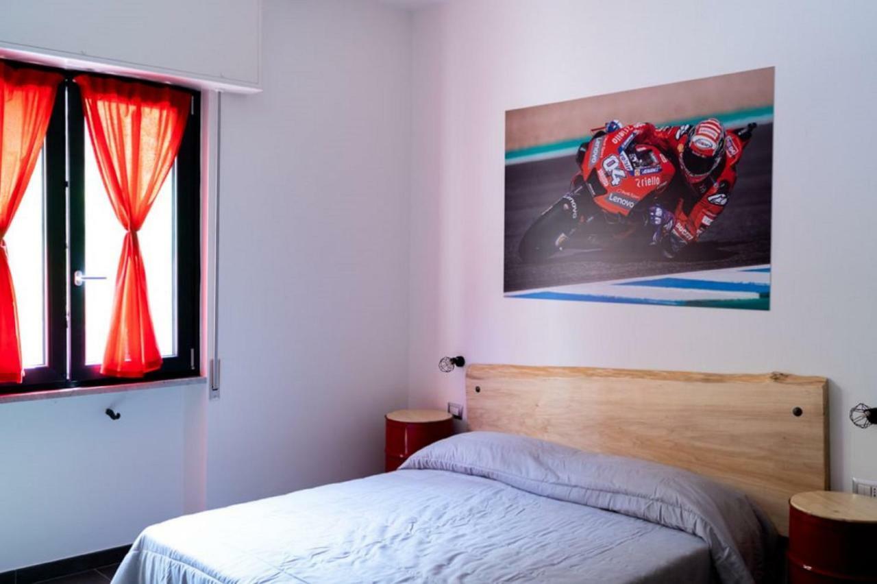 Italian Piston House Sport Moto Rent Bed and Breakfast Millesimo Exteriör bild