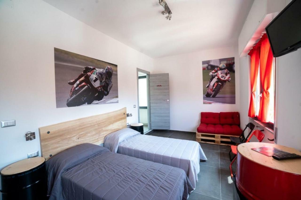 Italian Piston House Sport Moto Rent Bed and Breakfast Millesimo Exteriör bild