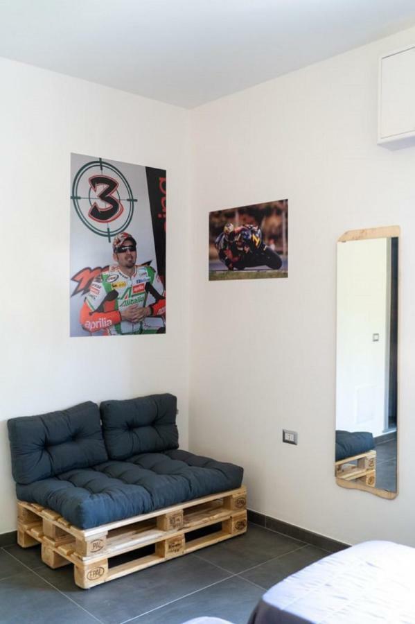 Italian Piston House Sport Moto Rent Bed and Breakfast Millesimo Exteriör bild