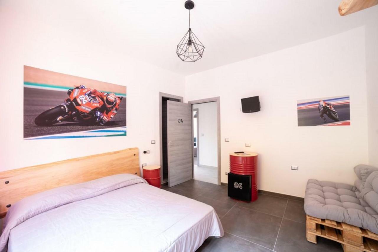 Italian Piston House Sport Moto Rent Bed and Breakfast Millesimo Exteriör bild