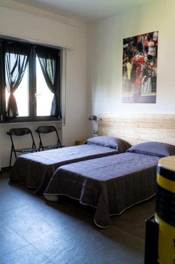 Italian Piston House Sport Moto Rent Bed and Breakfast Millesimo Exteriör bild