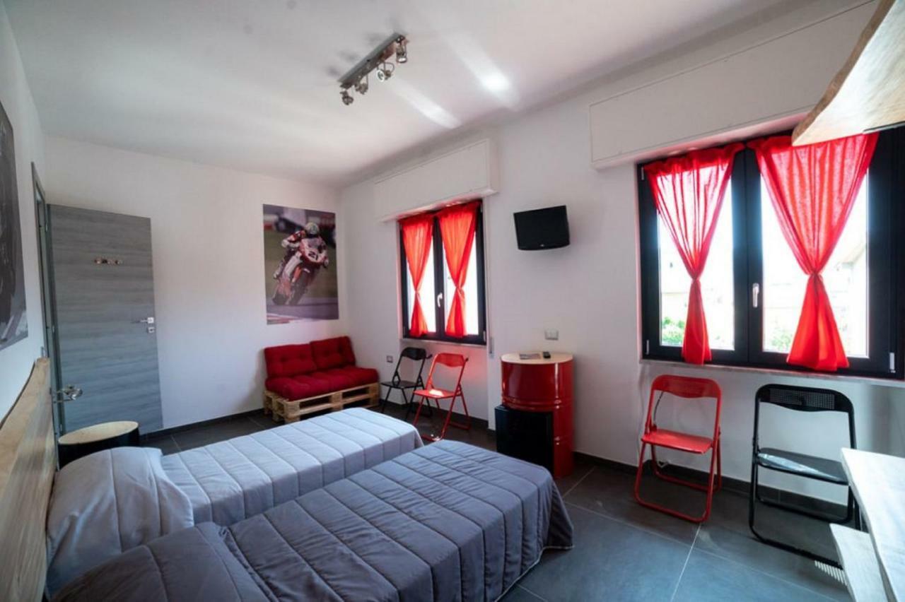 Italian Piston House Sport Moto Rent Bed and Breakfast Millesimo Exteriör bild
